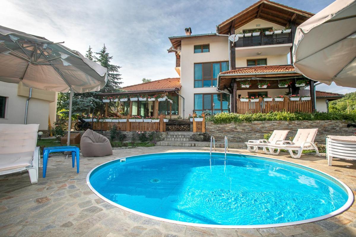 Vila Gardenia Gumoshtnik Exteriér fotografie