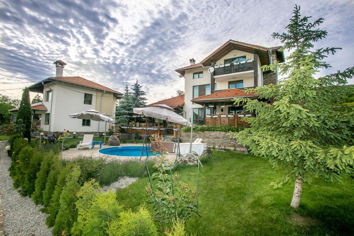 Vila Gardenia Gumoshtnik Exteriér fotografie